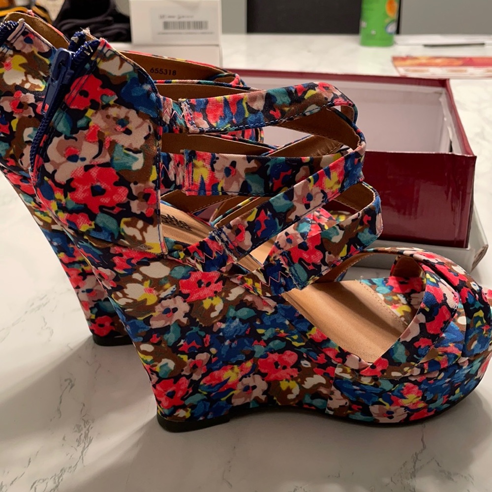 Floral Wedges
